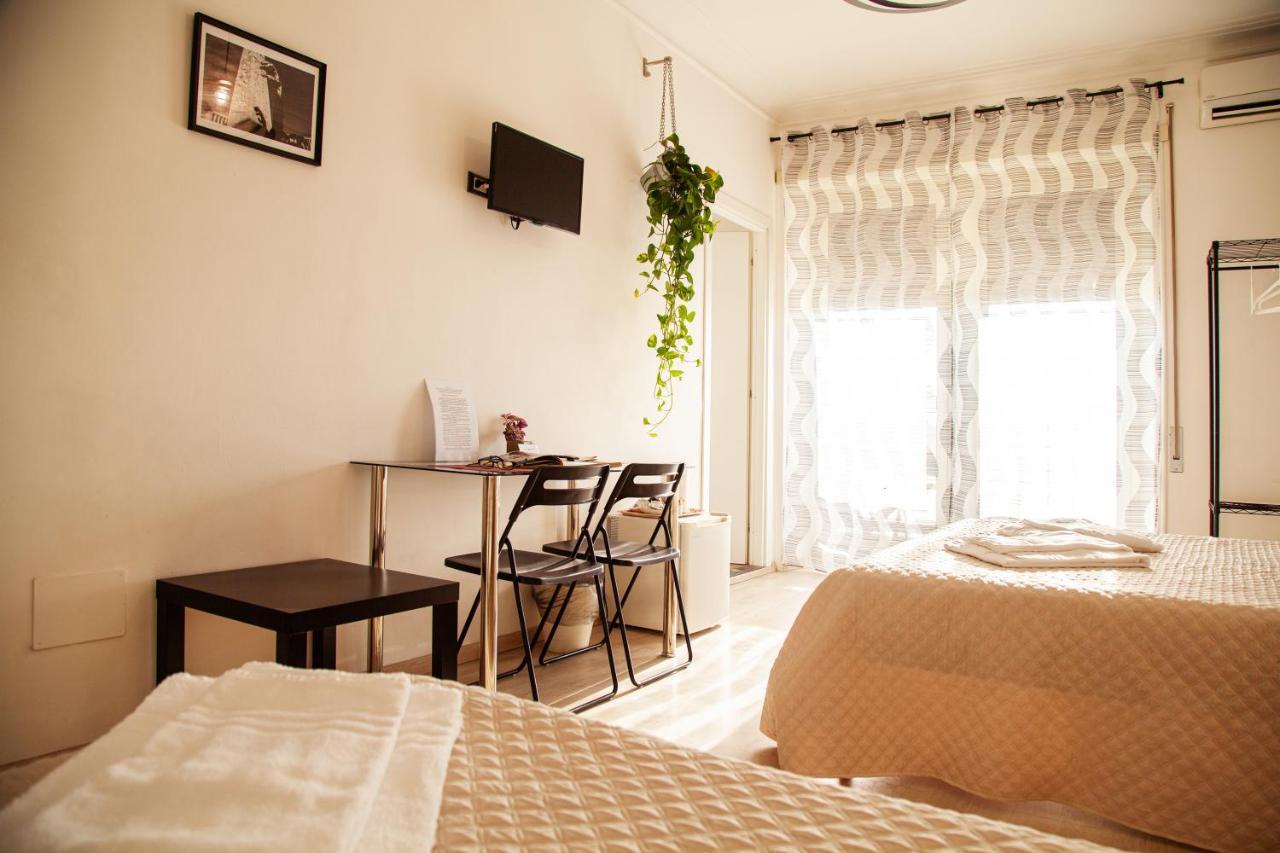 Bed & Breakfast Lights 3*