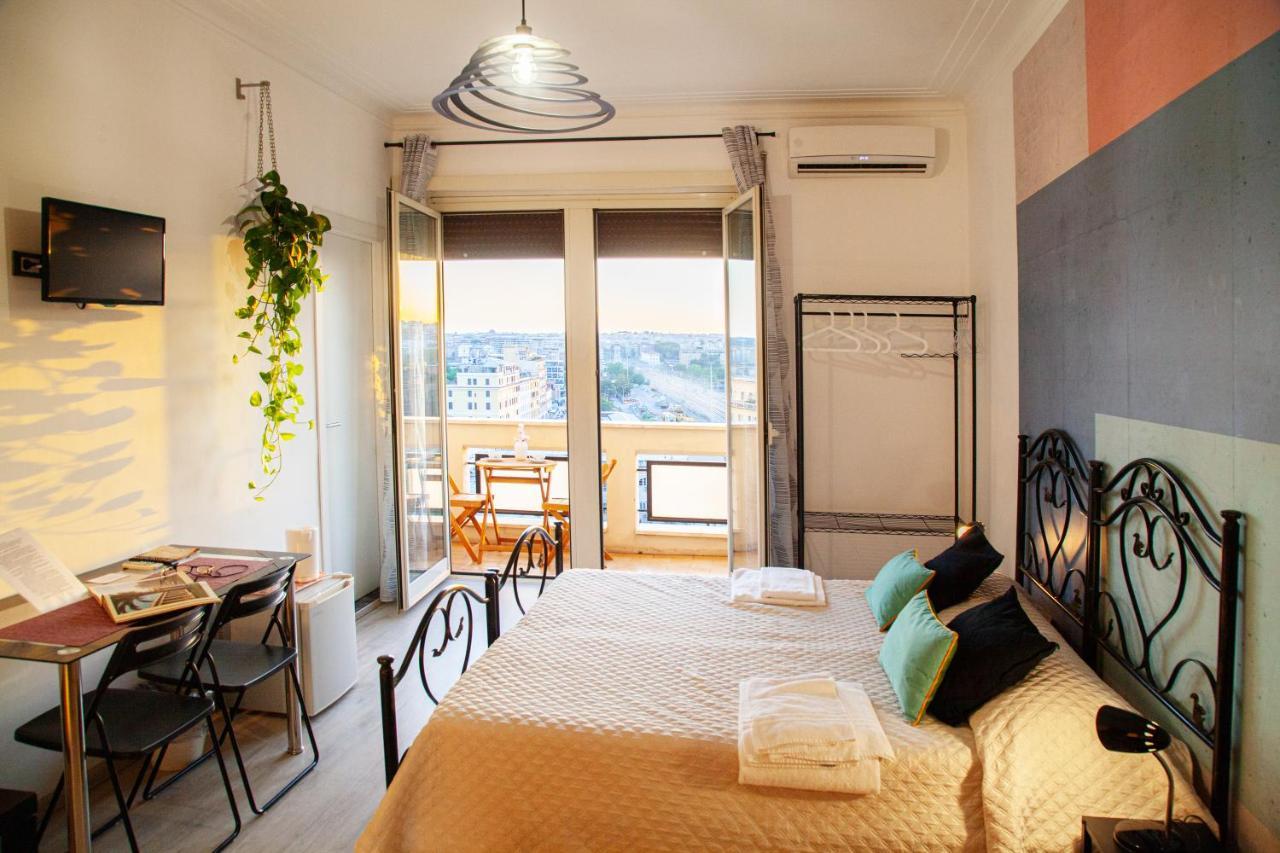 Bed & Breakfast Lights 3*